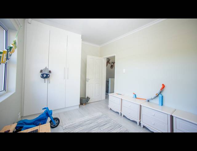 5 BEDROOM HOUSE FOR SALE IN NAHOON VALLEY